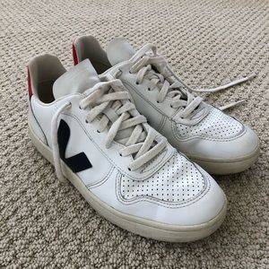 Veja V10 sneakers
